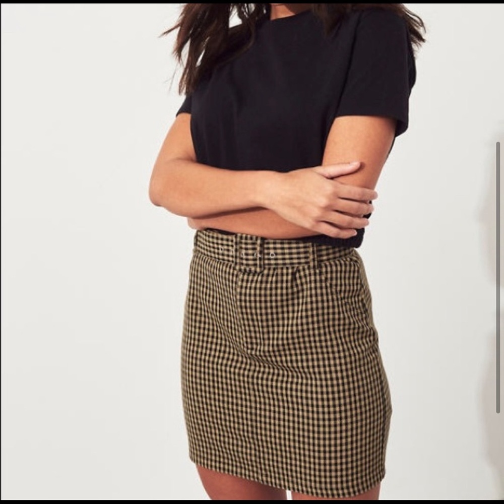 Hollister Ultra High-Rise Plaid Skirt With Belt
